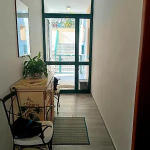 Chez Diego With Ac And Garden Apartment